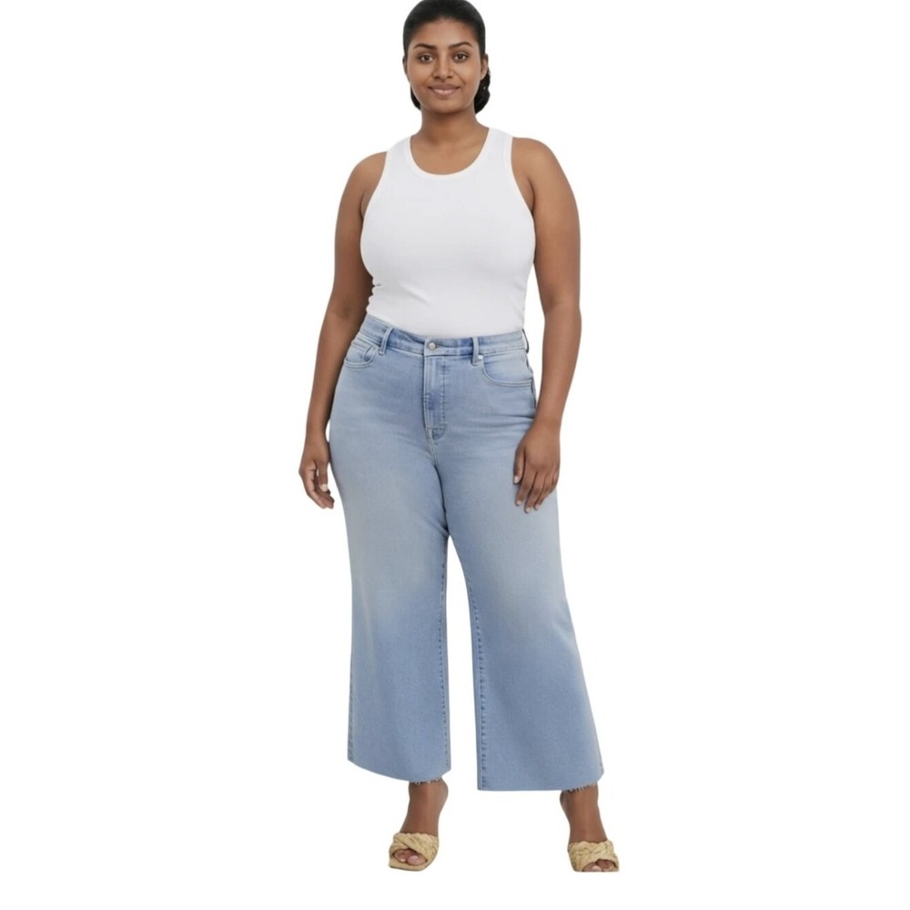 Chico's Light Wash Cotton Linen High Rise Wide Leg Crop Denim Jeans 3 US 16
